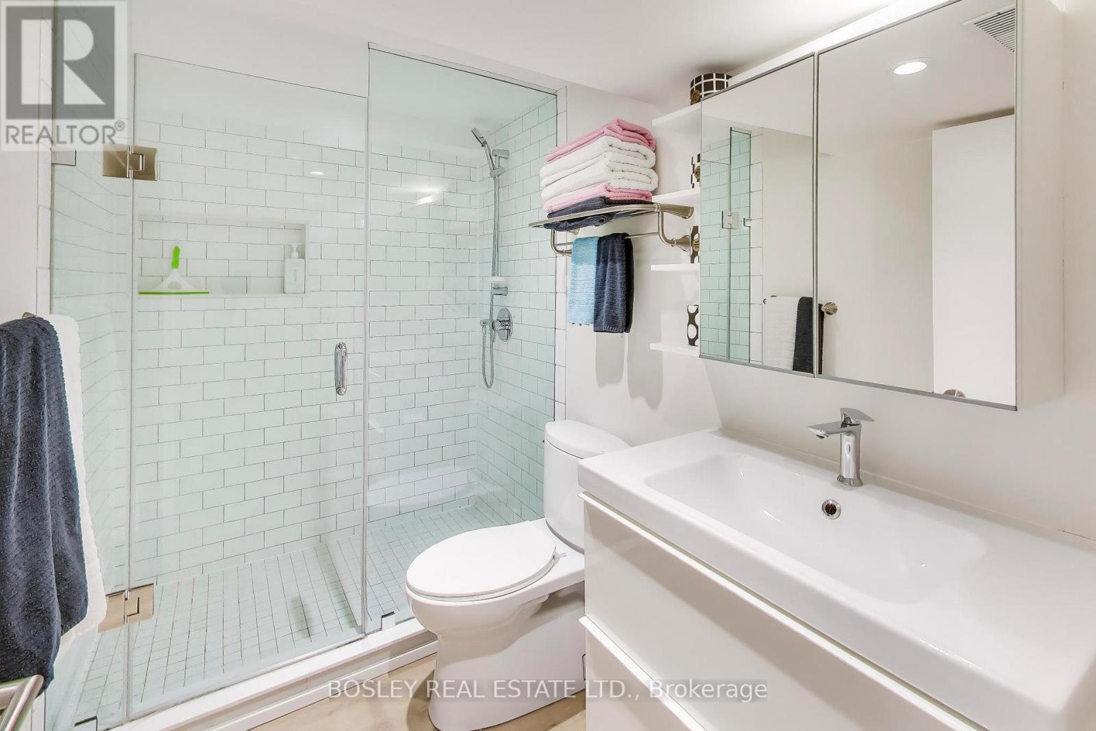 45 Berkshire Avenue, Toronto, Ontario  M4M 2Z6 - Photo 39 - E13024730