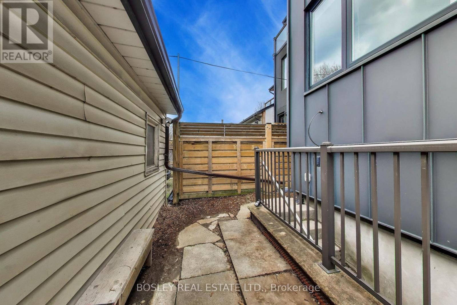 45 Berkshire Avenue, Toronto, Ontario  M4M 2Z6 - Photo 42 - E13024730