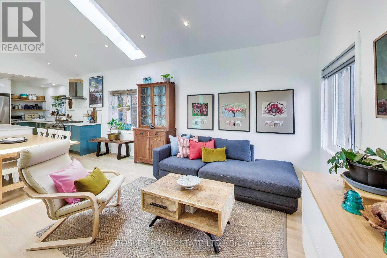 45 Berkshire Avenue, Toronto, Ontario  M4M 2Z6 - Photo 6 - E13024730