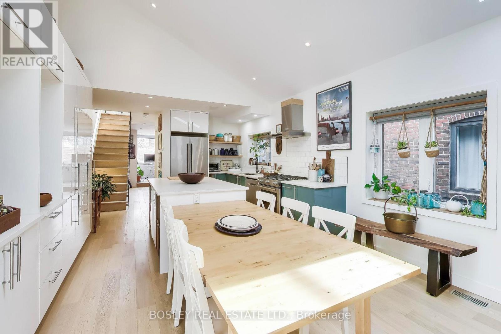 45 Berkshire Avenue, Toronto, Ontario  M4M 2Z6 - Photo 9 - E13024730