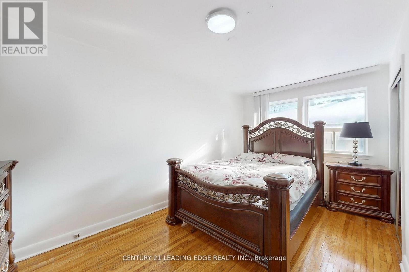 210 Linden Avenue, Toronto, Ontario  M1K 3H8 - Photo 14 - E13024744