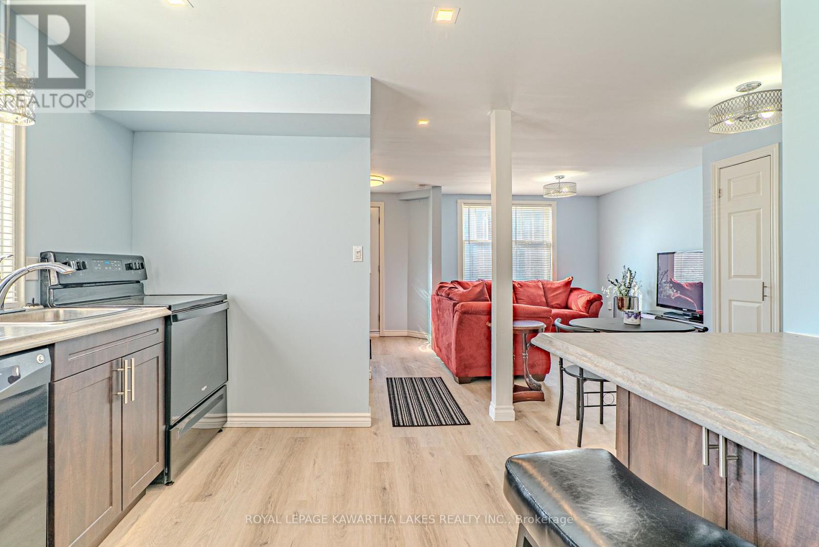 54 Glenelg Street W, Kawartha Lakes, Ontario  K9V 2V2 - Photo 17 - X12691070