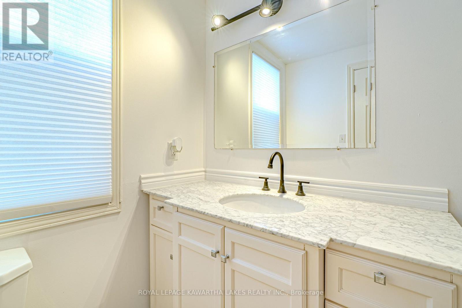 54 Glenelg Street W, Kawartha Lakes, Ontario  K9V 2V2 - Photo 19 - X12691070