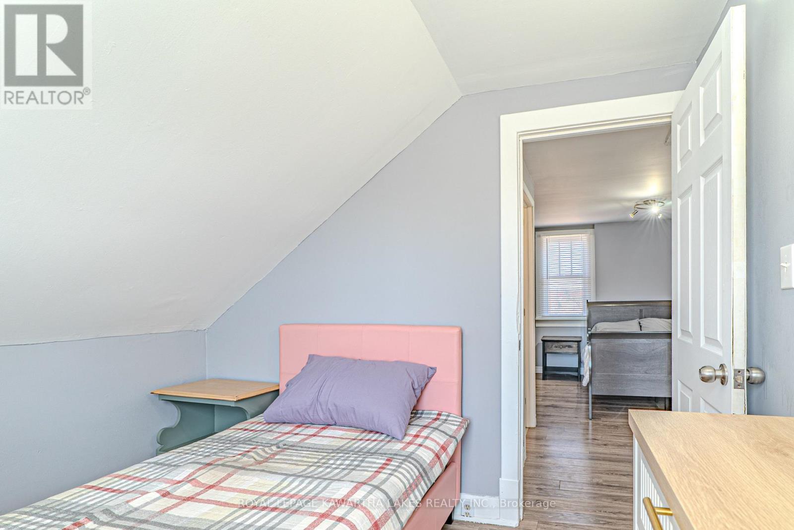 54 Glenelg Street W, Kawartha Lakes, Ontario  K9V 2V2 - Photo 27 - X12691070