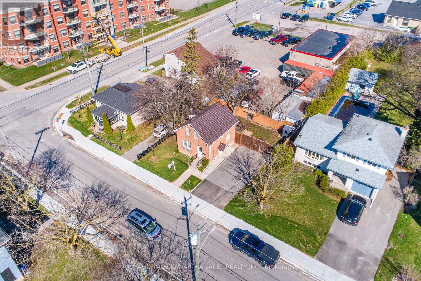 54 Glenelg Street W, Kawartha Lakes, Ontario  K9V 2V2 - Photo 6 - X12691070