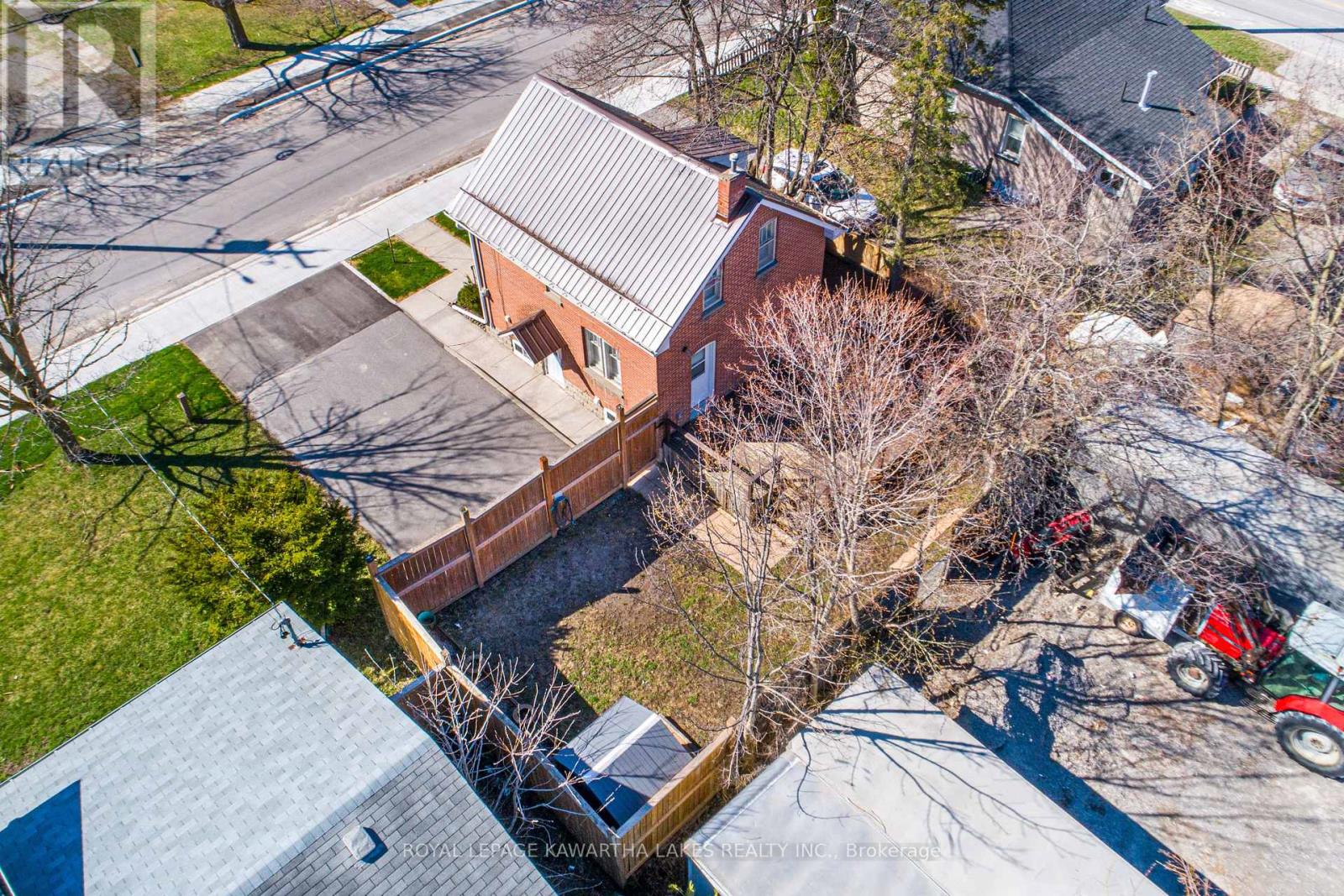 54 Glenelg Street W, Kawartha Lakes, Ontario  K9V 2V2 - Photo 29 - X12691070