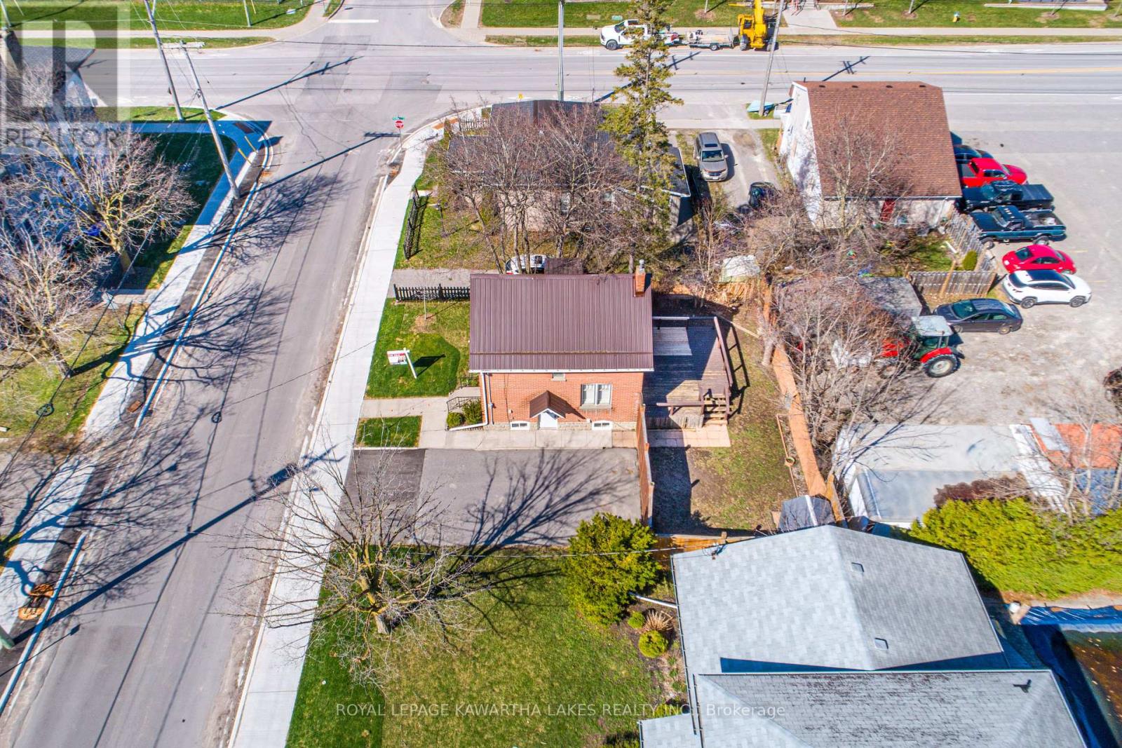 54 Glenelg Street W, Kawartha Lakes, Ontario  K9V 2V2 - Photo 7 - X12691070