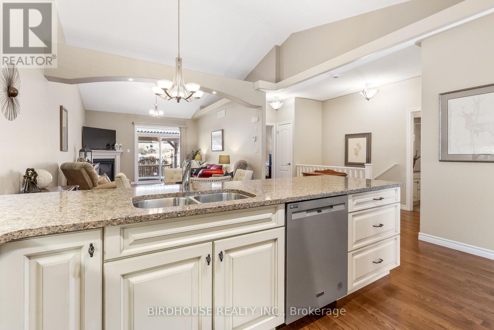 78 Chadwin Drive, Kawartha Lakes, Ontario  K9V 0E9 - Photo 11 - X12729632