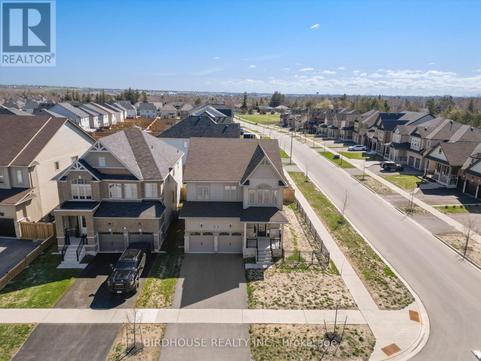 53 Hancock Crescent, Kawartha Lakes, Ontario  K9V 0P4 - Photo 2 - X12897028