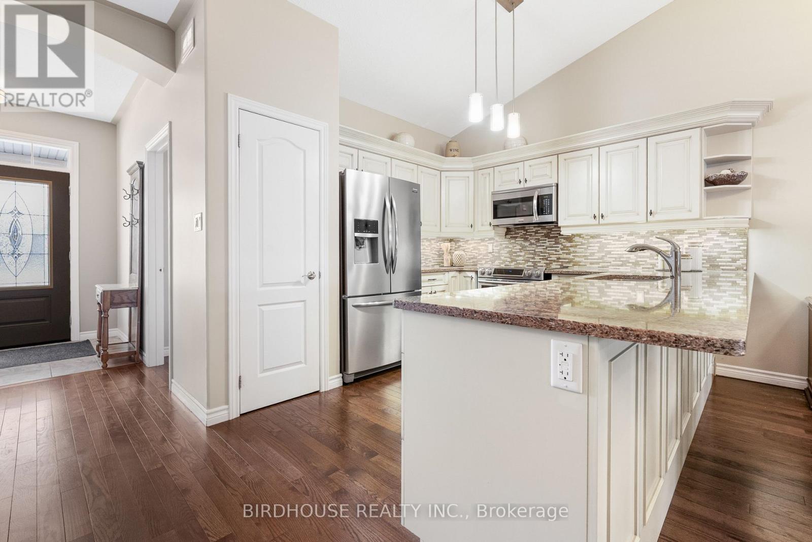 78 Chadwin Drive, Kawartha Lakes, Ontario  K9V 0E9 - Photo 8 - X12729632