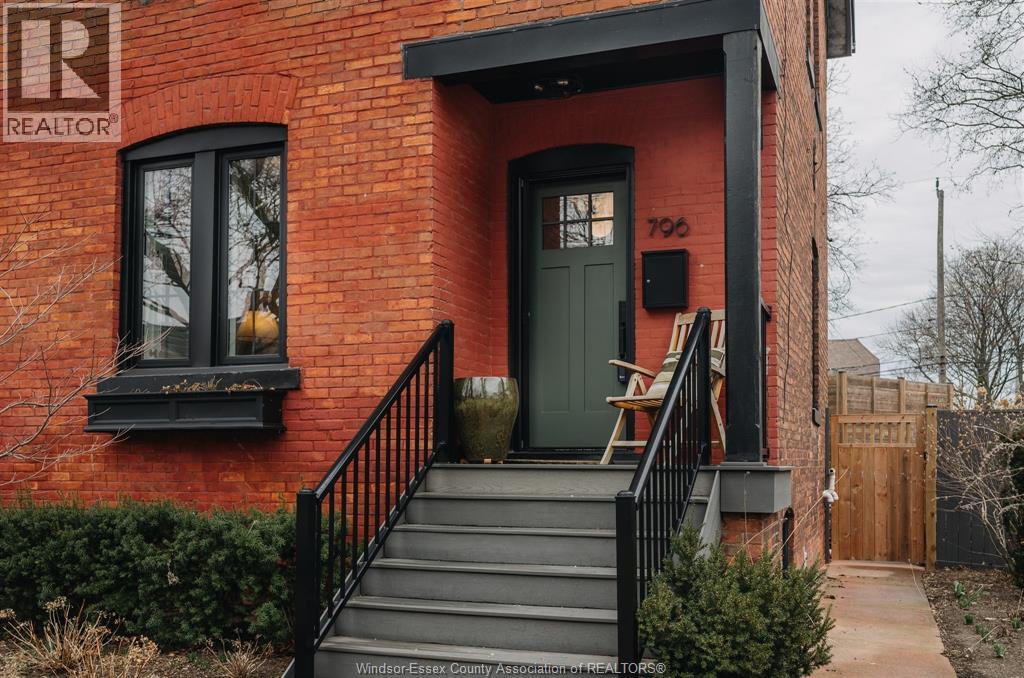 796 Monmouth Road, Windsor, Ontario  N8Y 3L2 - Photo 2 - 26008754