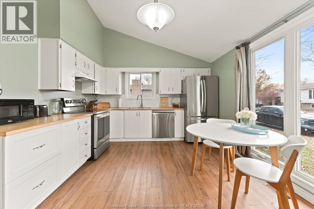 10035 Aspen Lane, Windsor, Ontario  N8R 2B7 - Photo 11 - 26008751