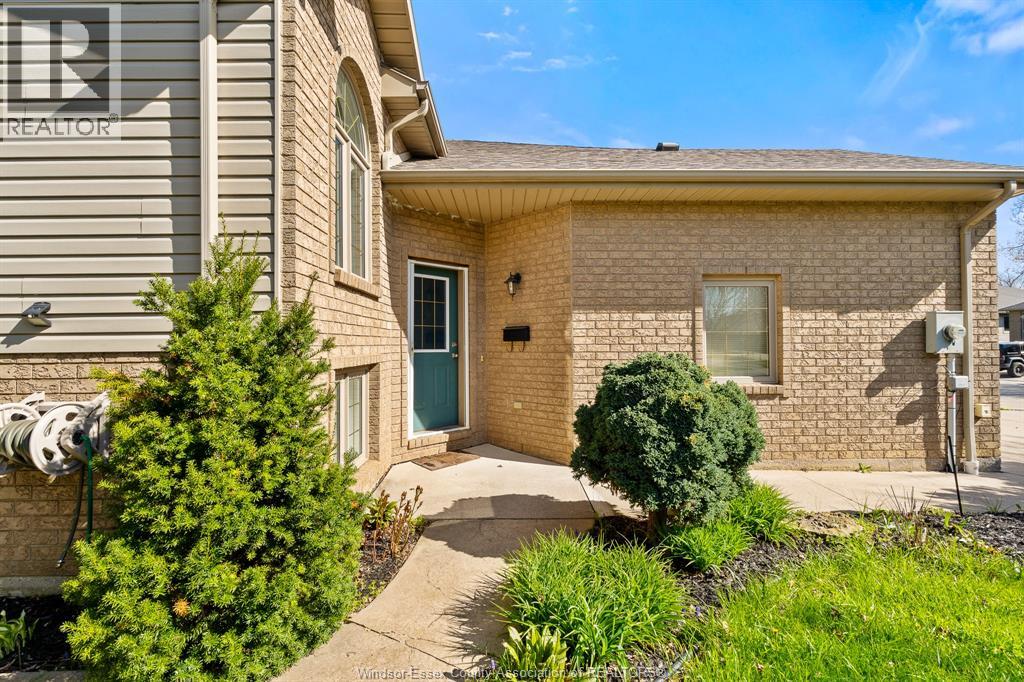 56 Anfred Street, Leamington, Ontario  N8H 5L3 - Photo 5 - 26008747