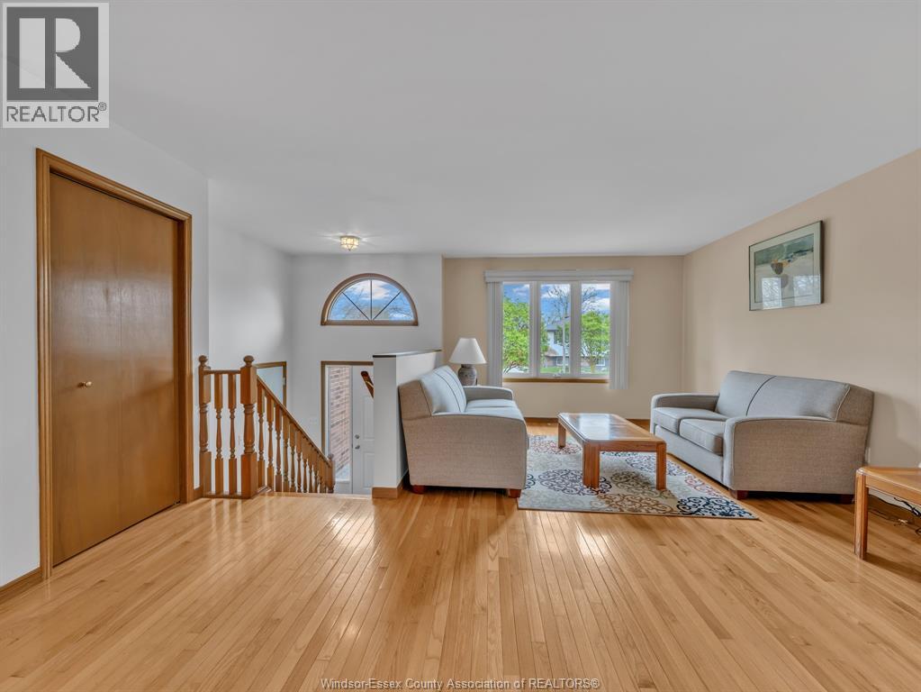 2621 Allyson Avenue, Windsor, Ontario  N8W 5N7 - Photo 4 - 26008698