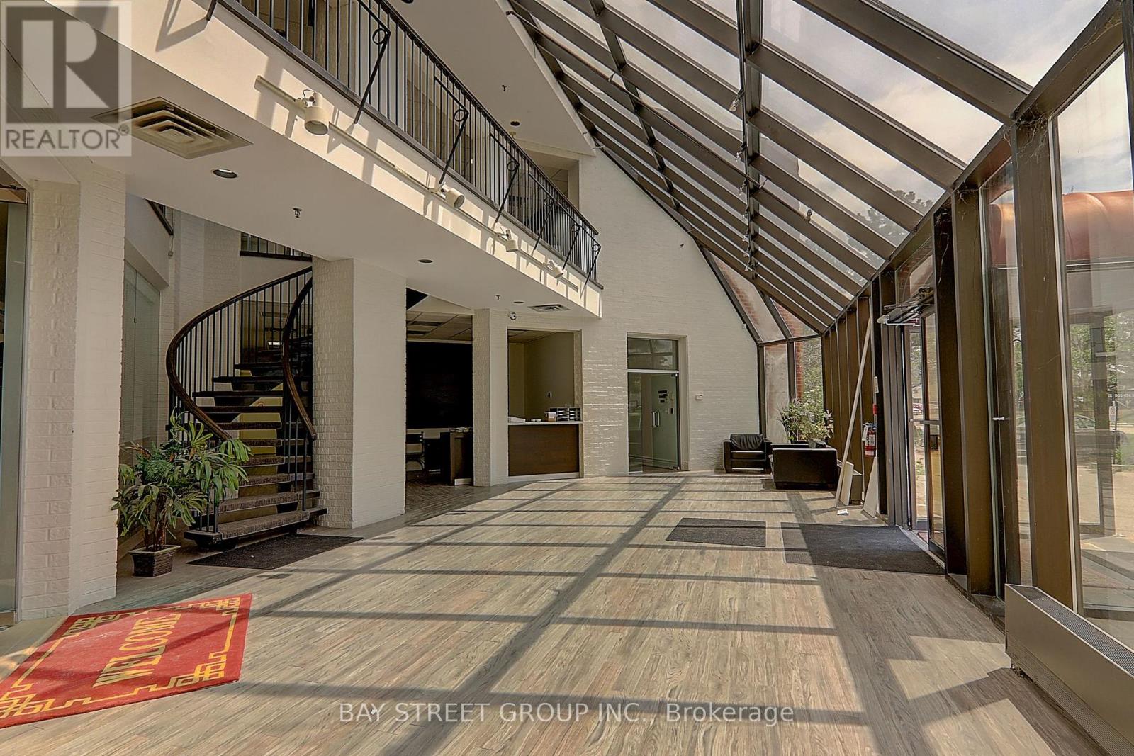 2nd A - 20 East Beaver Creek Road, Richmond Hill, Ontario  L4B 1G6 - Photo 2 - N13024552