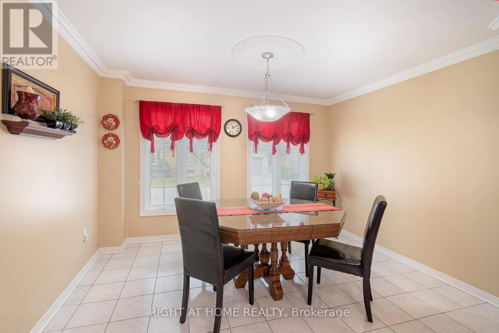 104 Pinedale Gate, Vaughan, Ontario  L4L 8X3 - Photo 15 - N13024564