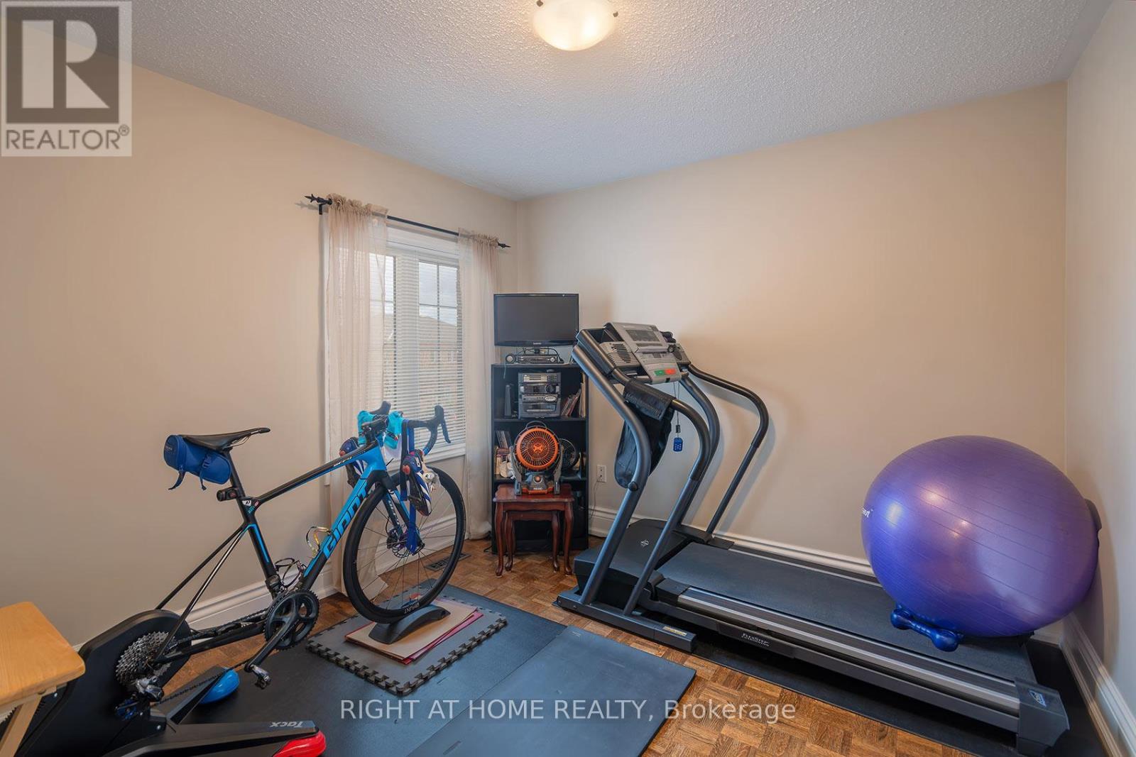 104 Pinedale Gate, Vaughan, Ontario  L4L 8X3 - Photo 27 - N13024564