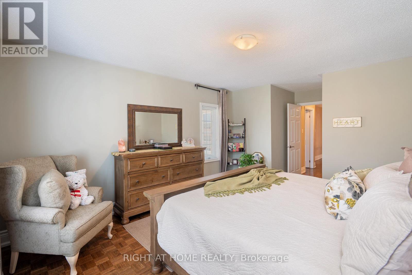 104 Pinedale Gate, Vaughan, Ontario  L4L 8X3 - Photo 30 - N13024564