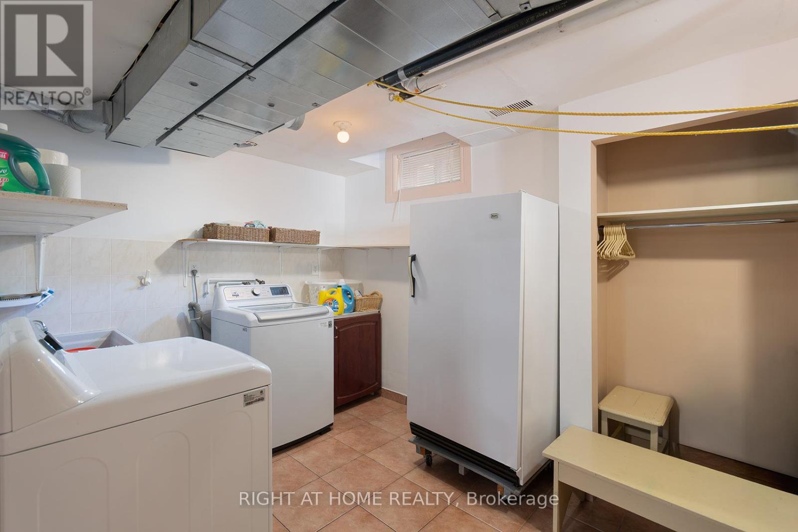 104 Pinedale Gate, Vaughan, Ontario  L4L 8X3 - Photo 36 - N13024564