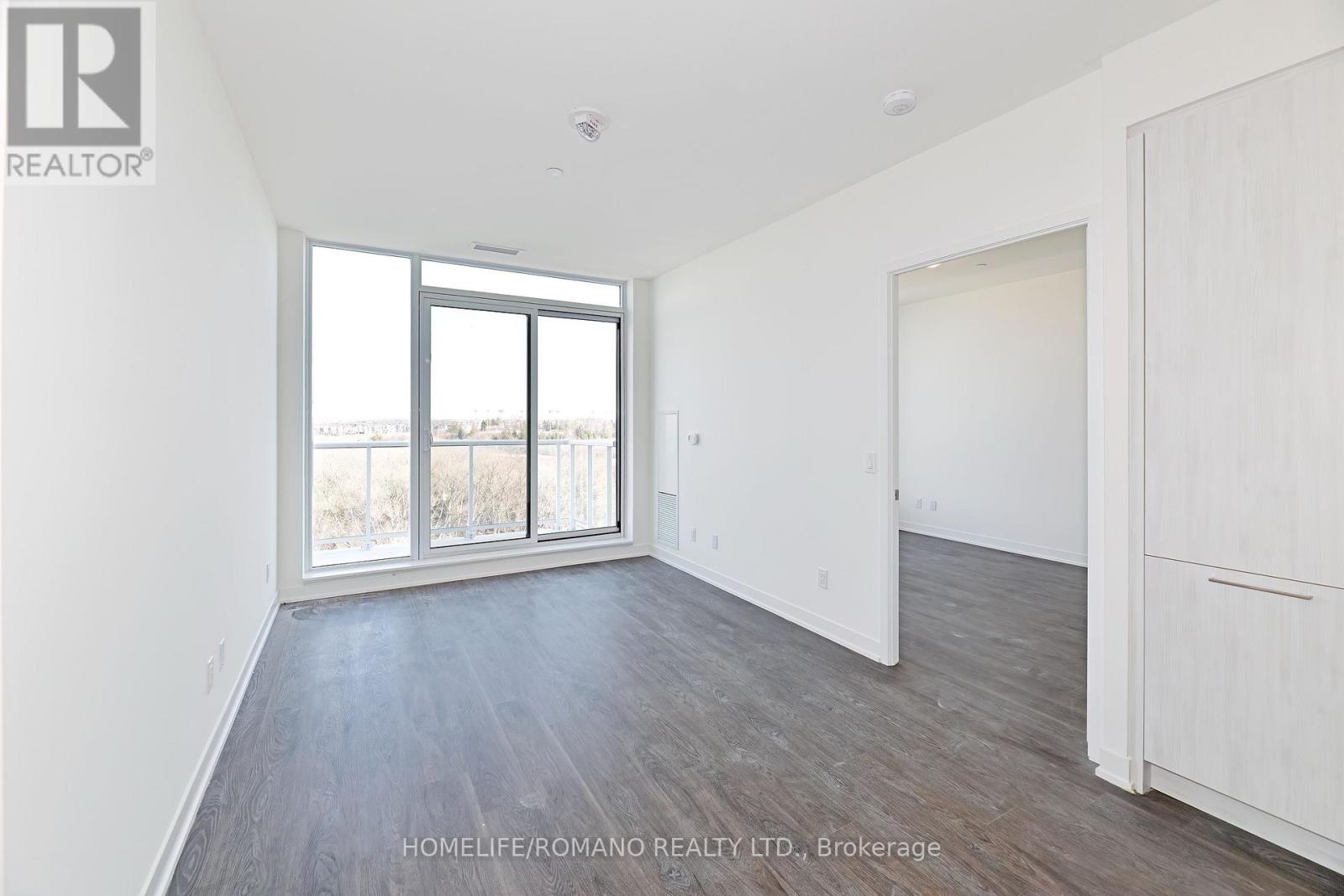 806 - 6 David Eyer Road, Richmond Hill, Ontario  L4S 1M4 - Photo 3 - N13024660