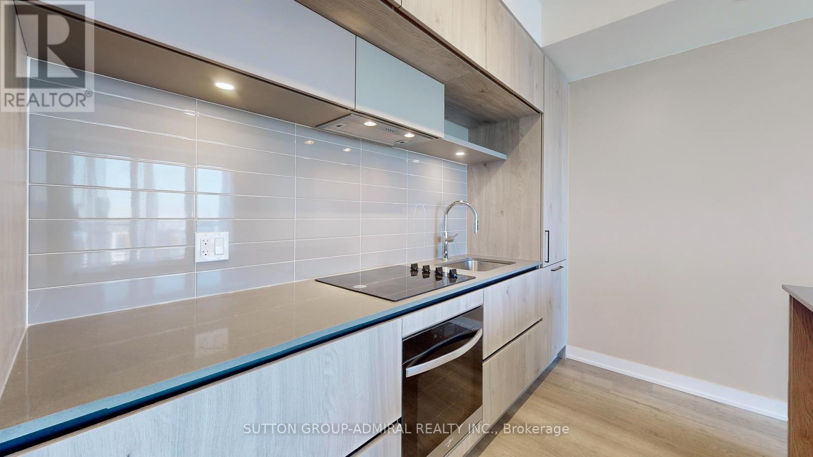 501 - 6 David Eyer Road, Richmond Hill, Ontario  L4S 0N5 - Photo 4 - N13024684