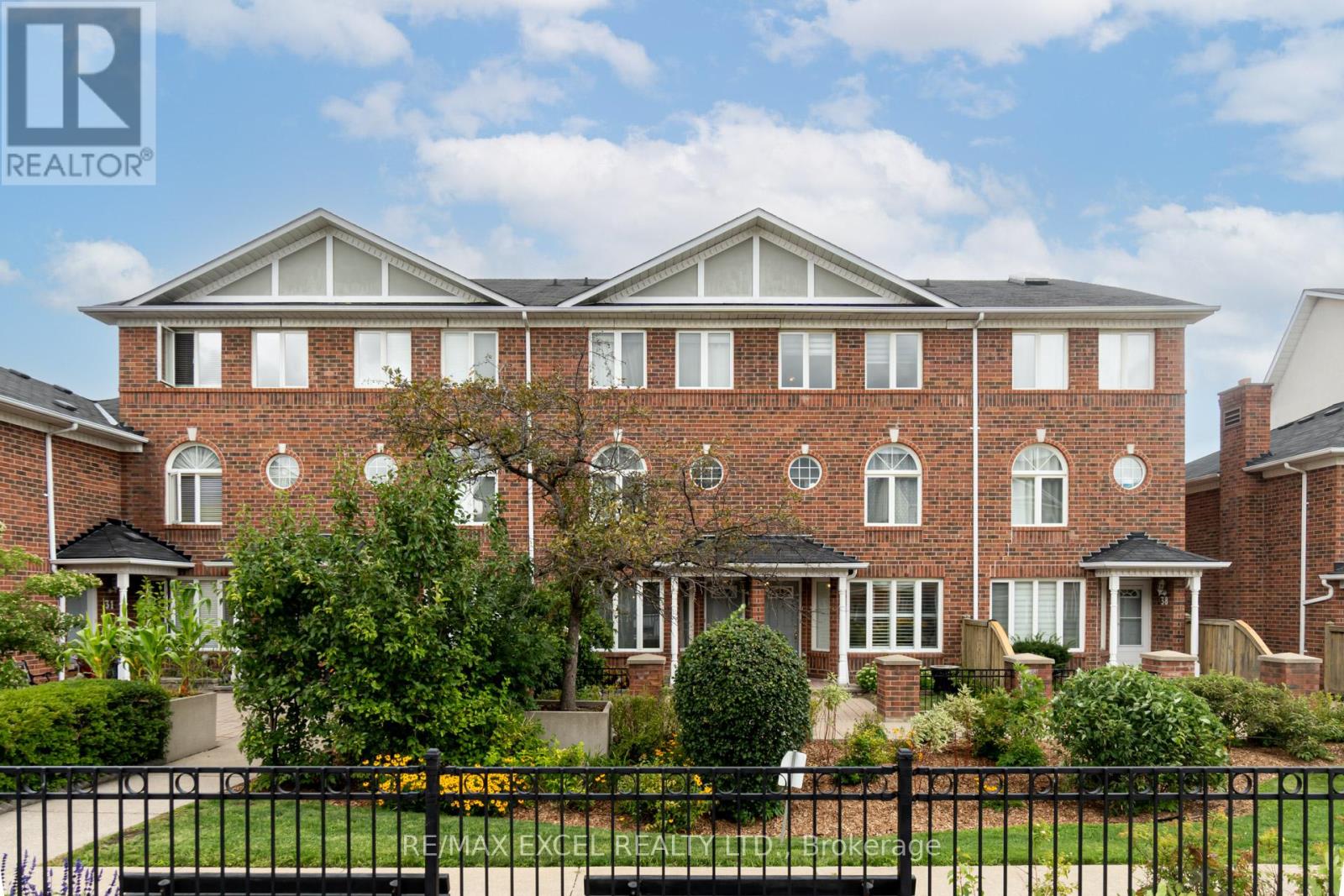 37 - 18 Clark Avenue W, Vaughan, Ontario  L4J 8H1 - Photo 2 - N13024814