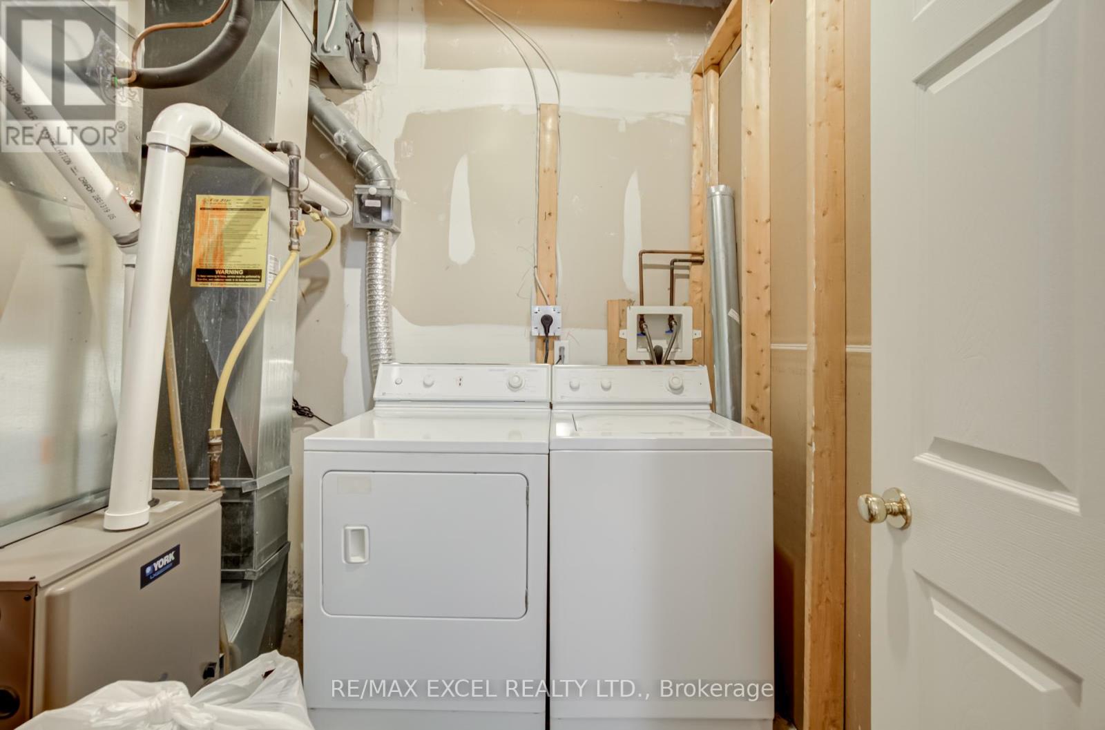 37 - 18 Clark Avenue W, Vaughan, Ontario  L4J 8H1 - Photo 44 - N13024814