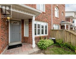 37 - 18 CLARK AVENUE W, Vaughan, Ontario