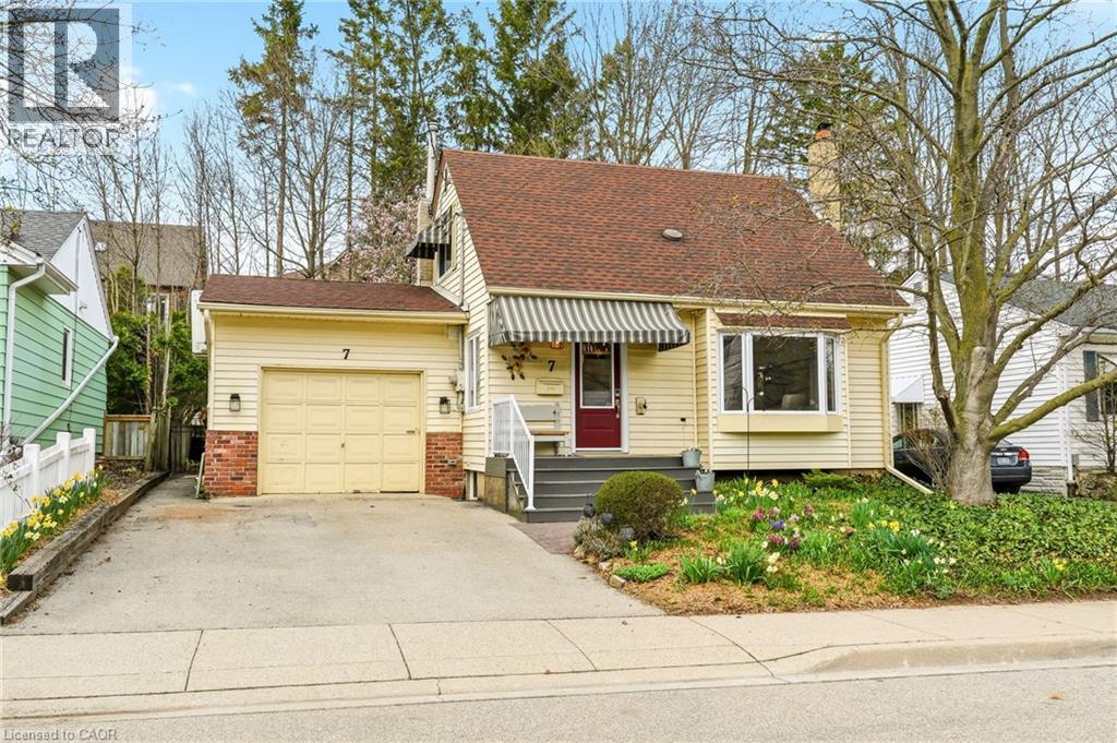 7 CENTRAL PARK Avenue, Dundas, Ontario