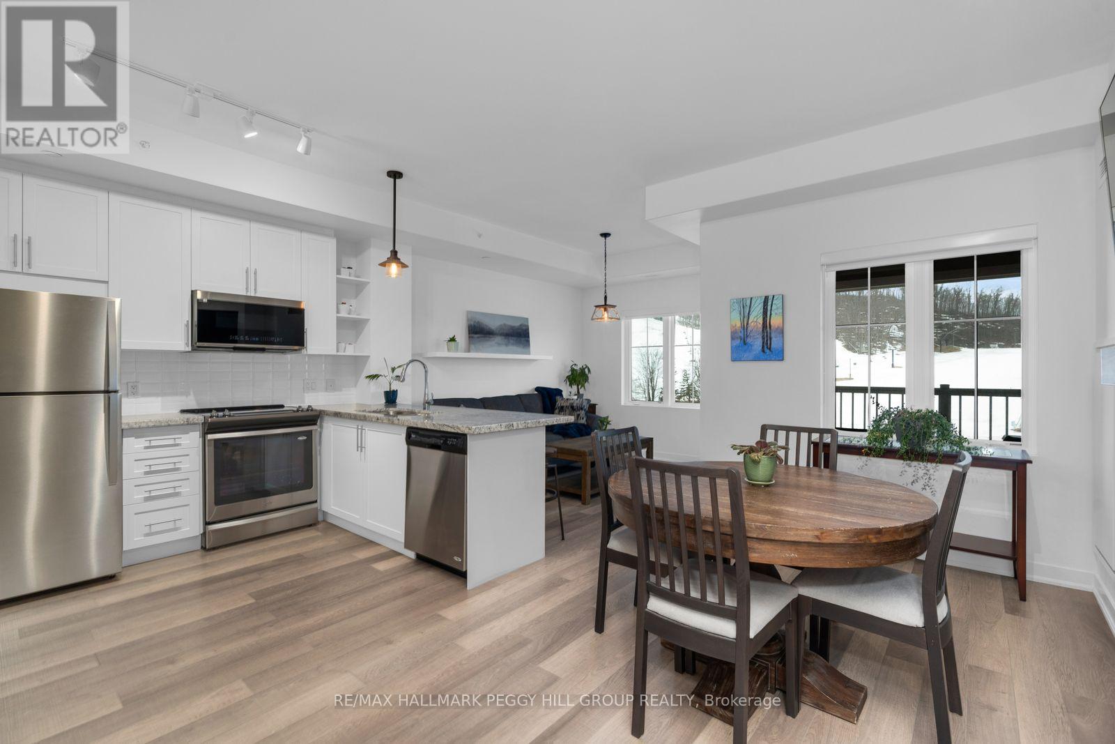 408 - 40 Horseshoe Boulevard, Oro-Medonte, Ontario  L4M 4Y8 - Photo 2 - S13024618