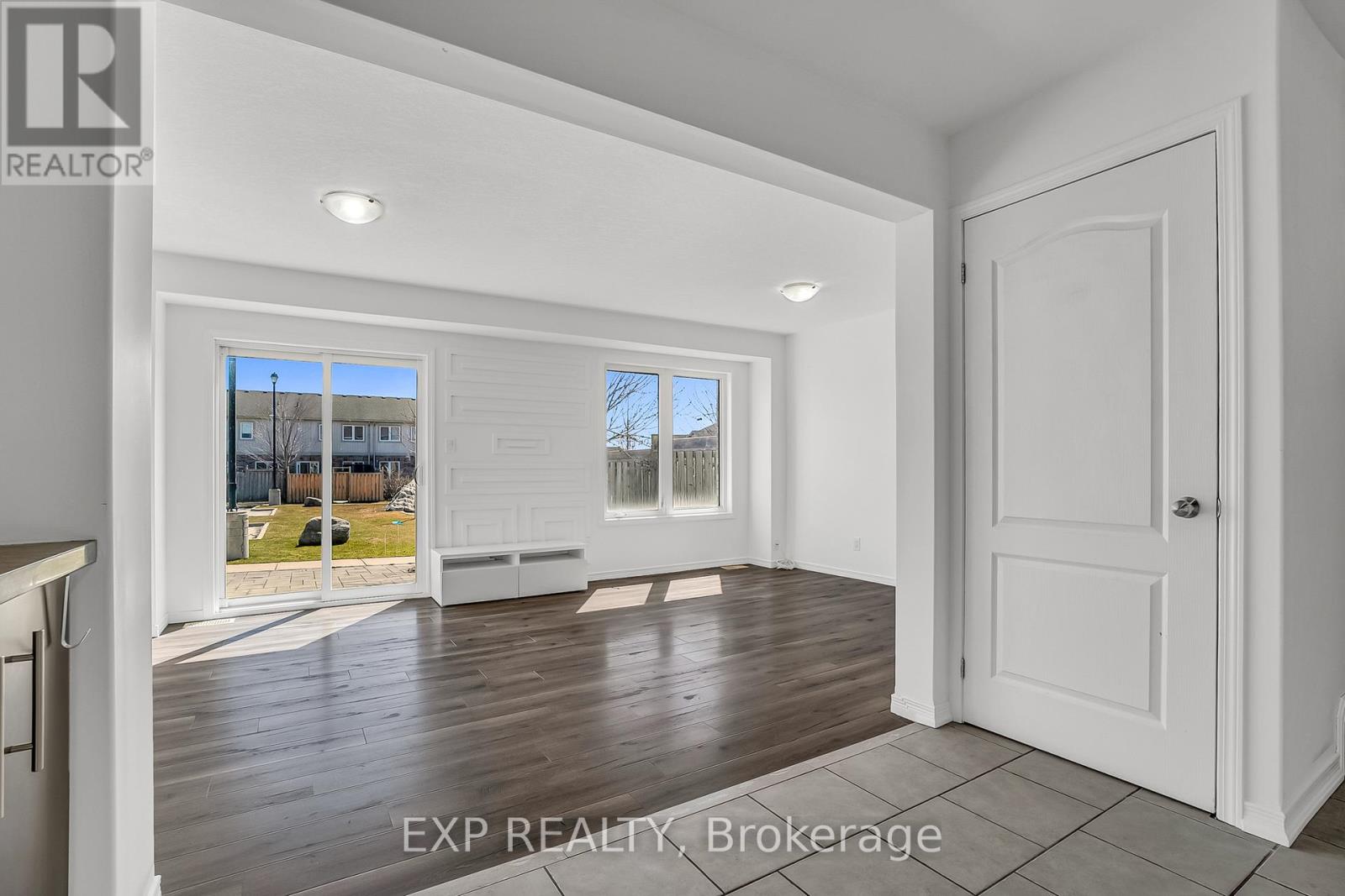 6 - 75 Prince William Way, Barrie (Innis-Shore), Ontario  L4M 0A1 - Photo 12 - S13024656