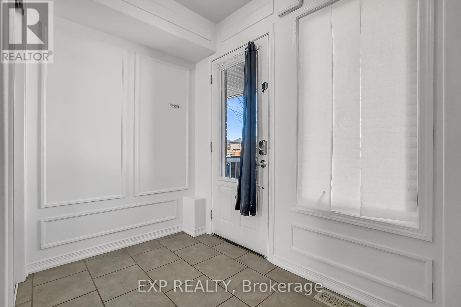 6 - 75 Prince William Way, Barrie (Innis-Shore), Ontario  L4M 0A1 - Photo 5 - S13024656