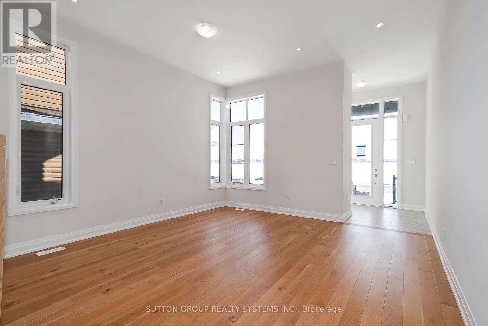 11 Sun Valley Avenue, Wasaga Beach, Ontario  L9Z 0N6 - Photo 5 - S13024718