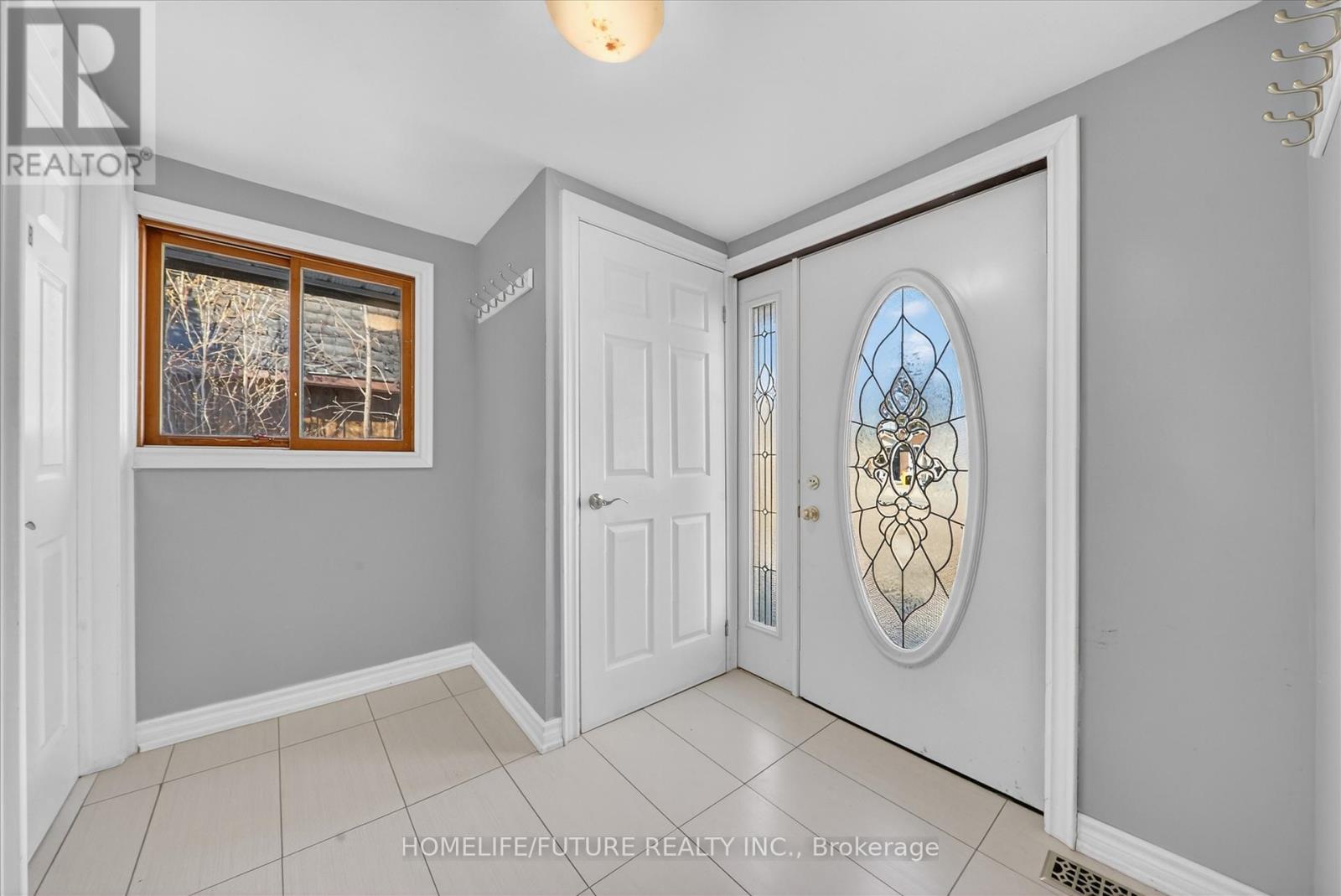 1200 Mosley Street, Wasaga Beach, Ontario  L9Z 2E7 - Photo 6 - S13024742