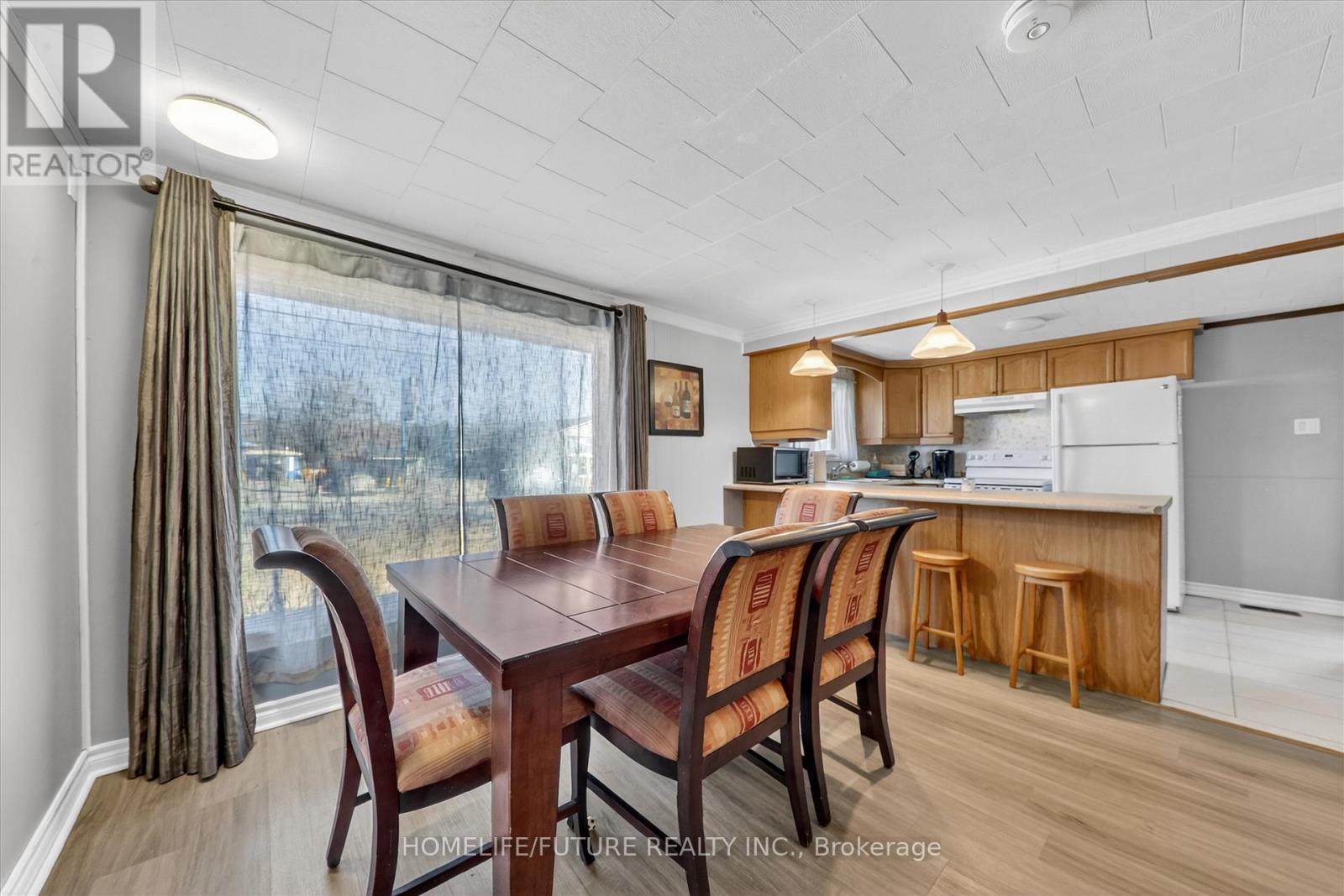 1200 Mosley Street, Wasaga Beach, Ontario  L9Z 2E7 - Photo 7 - S13024742