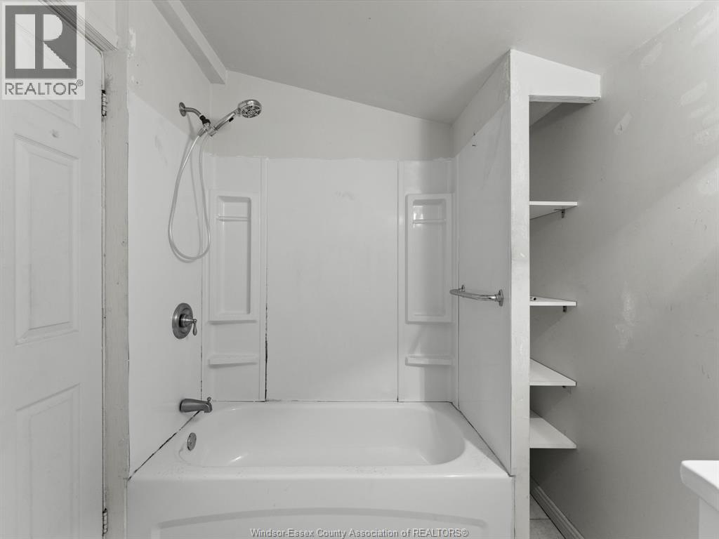 253 Curry Avenue, Windsor, Ontario  N9B 2B4 - Photo 24 - 26008756