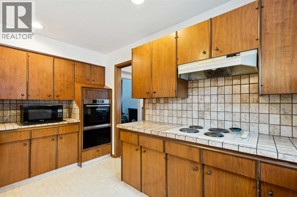 7312 Kananaskis Drive SW, Calgary, Alberta  T2V 2N2 - Photo 13 - A2293281