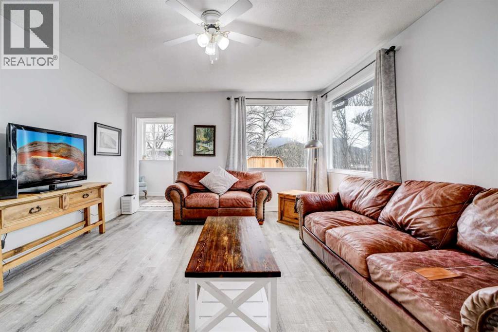 8630 17 Avenue, Coleman, Alberta  T0K 0M0 - Photo 13 - A2300593