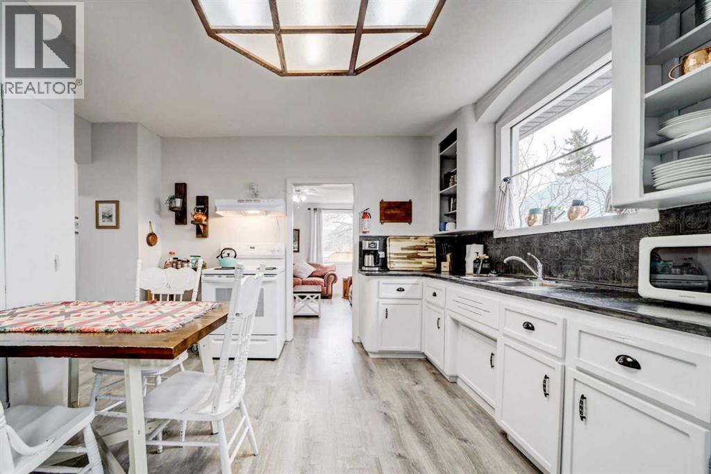 8630 17 Avenue, Coleman, Alberta  T0K 0M0 - Photo 4 - A2300593