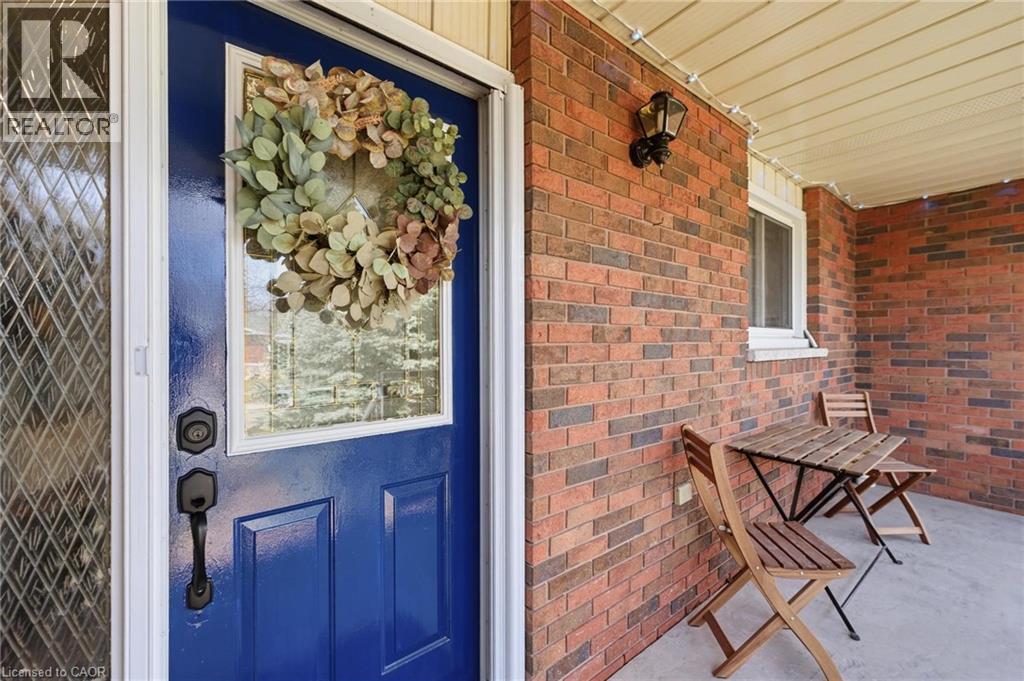 21 Margaret Avenue, Grimsby, Ontario  L3M 4P2 - Photo 2 - 40813820