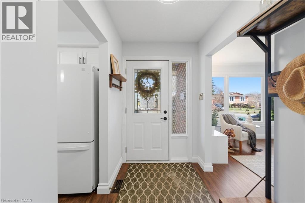 21 Margaret Avenue, Grimsby, Ontario  L3M 4P2 - Photo 4 - 40813820