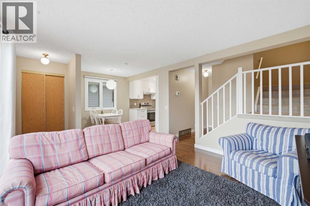 52a Millcrest Green Sw, Calgary, Alberta  T2Y 2K1 - Photo 10 - A2301094