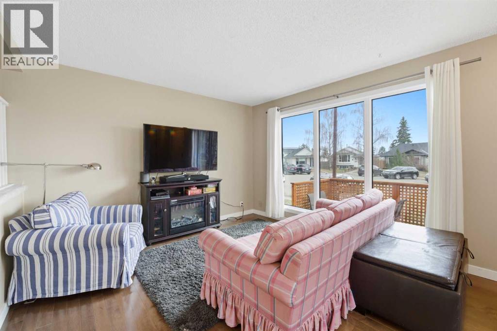 52a Millcrest Green Sw, Calgary, Alberta  T2Y 2K1 - Photo 12 - A2301094