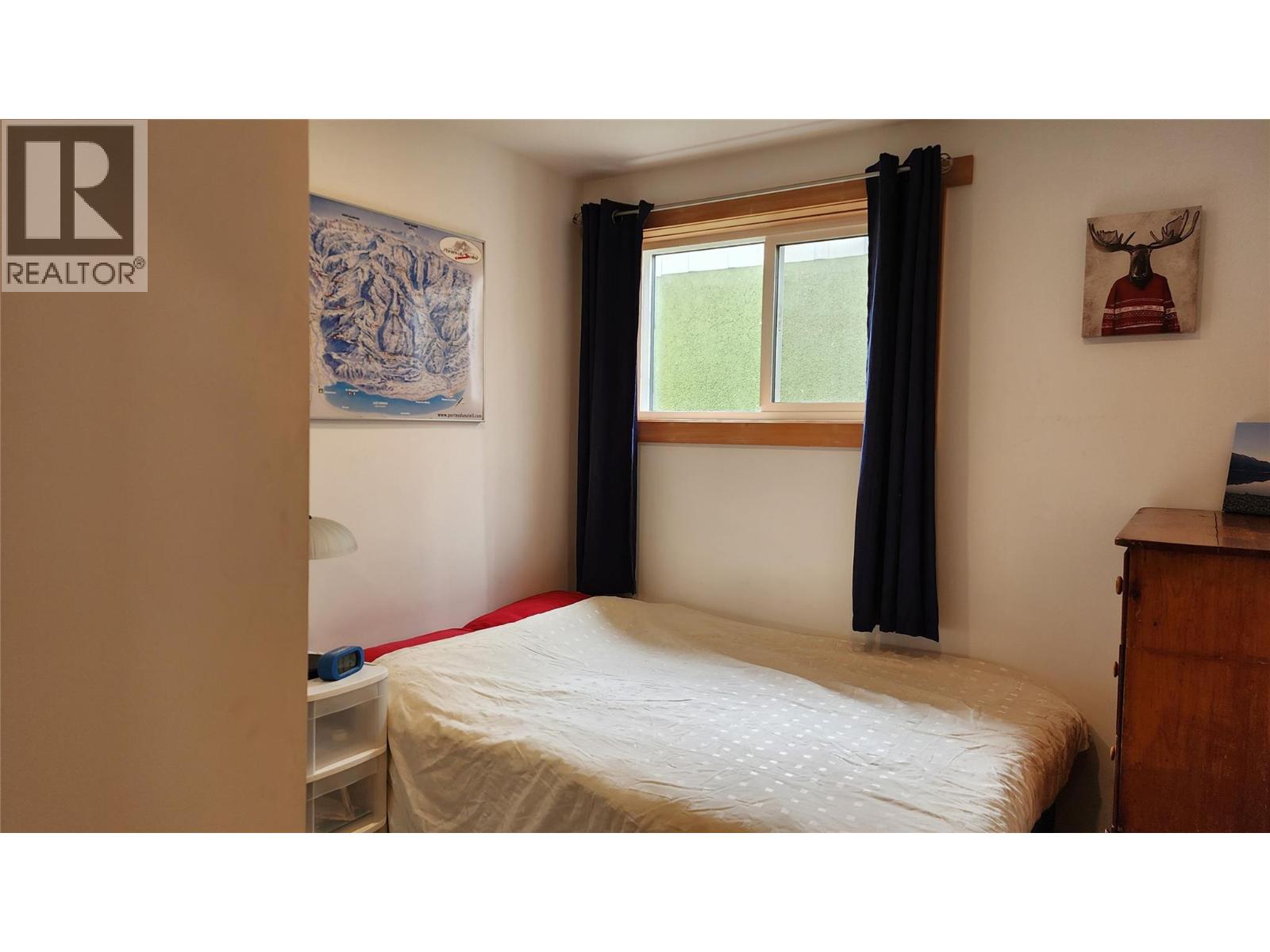 1675 Leroi Avenue, Rossland, British Columbia  V0G 1Y0 - Photo 21 - 10382537