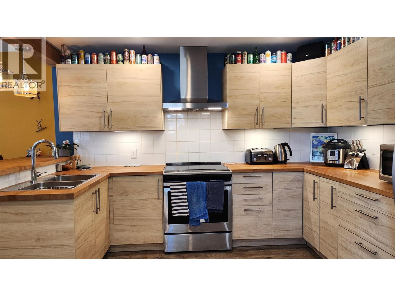 1675 Leroi Avenue, Rossland, British Columbia  V0G 1Y0 - Photo 19 - 10382537