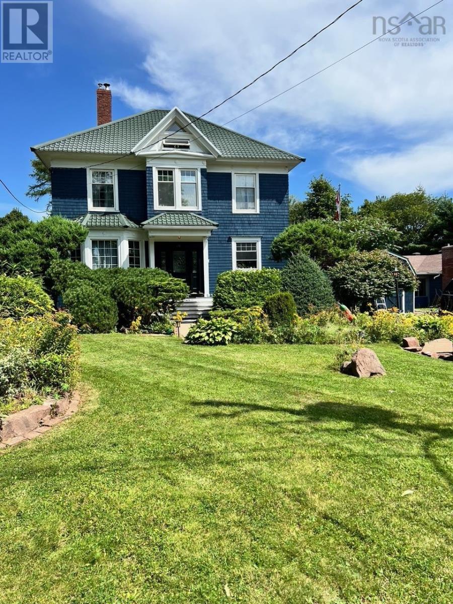 48 Rupert Street, Amherst, Nova Scotia  B4H 3R6 - Photo 2 - 202608109