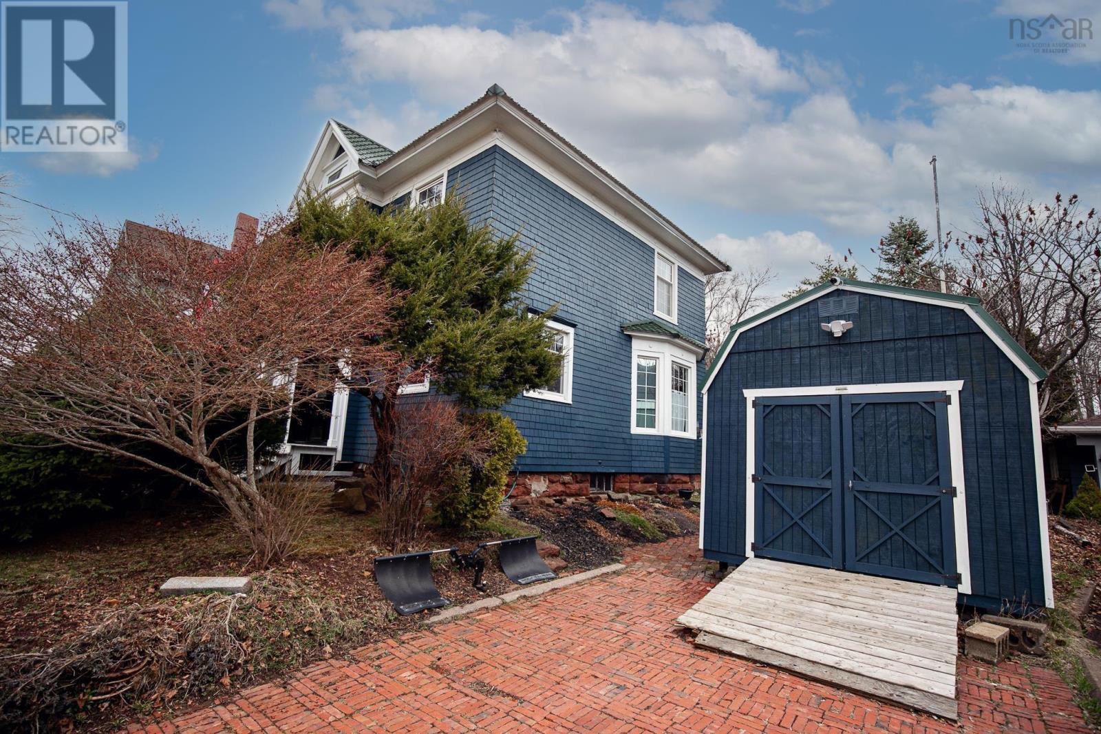 48 Rupert Street, Amherst, Nova Scotia  B4H 3R6 - Photo 5 - 202608109