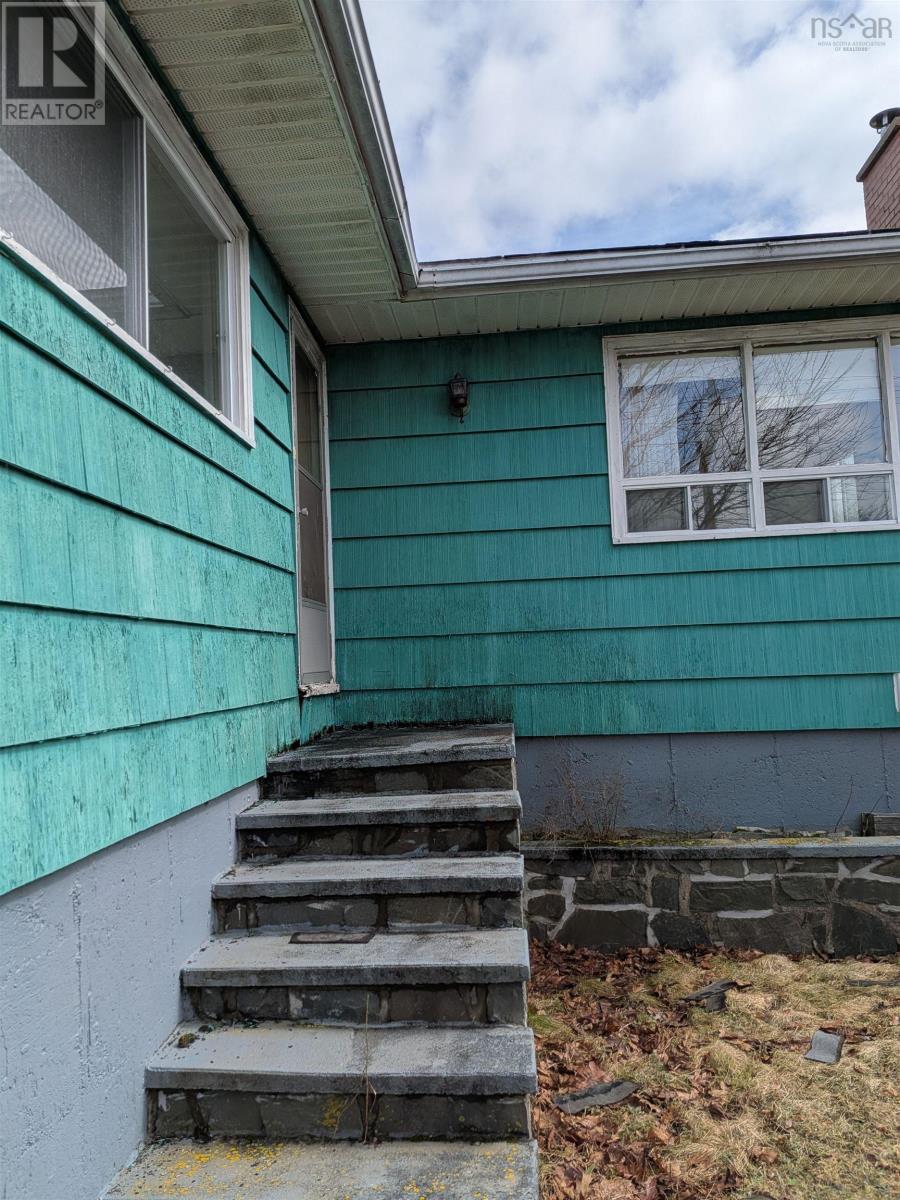 5 Raymond Drive, Lower Sackville, Nova Scotia  B4C 1G9 - Photo 4 - 202608100