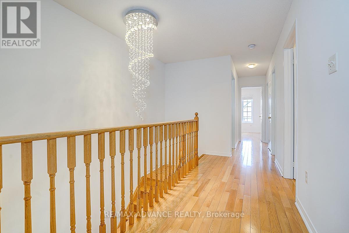 137 Laramie Crescent, Vaughan, Ontario  L6A 0R1 - Photo 15 - N12710262