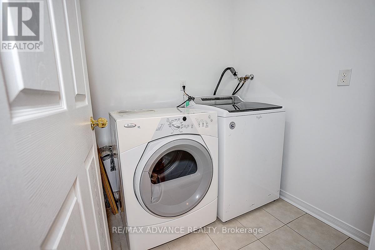 137 Laramie Crescent, Vaughan, Ontario  L6A 0R1 - Photo 32 - N12710262